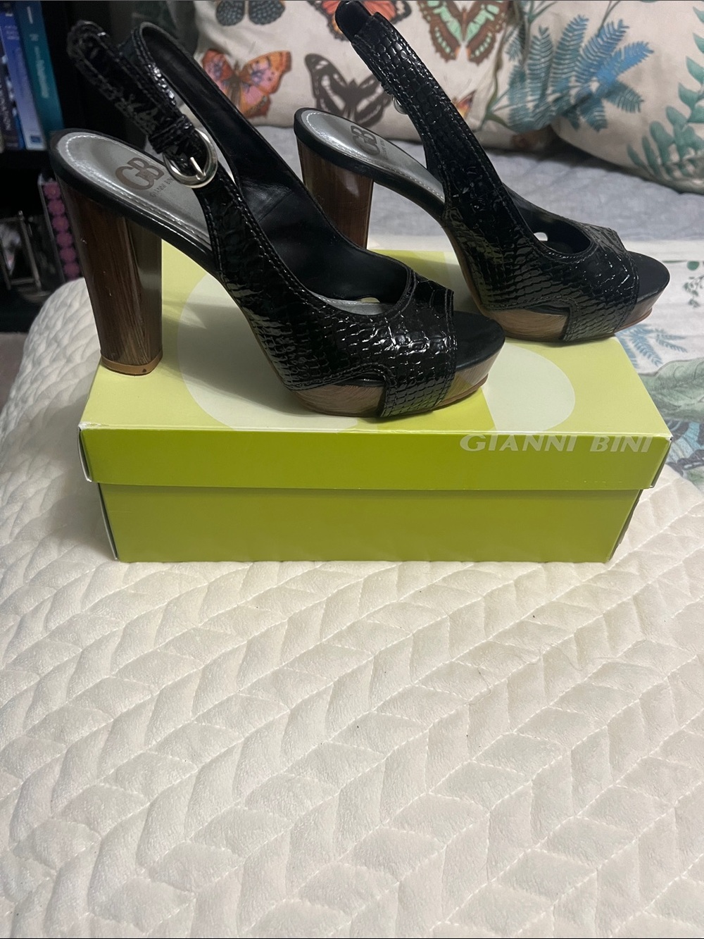 Gianni Bini Black Croc-Embossed Slingback Platform Heels